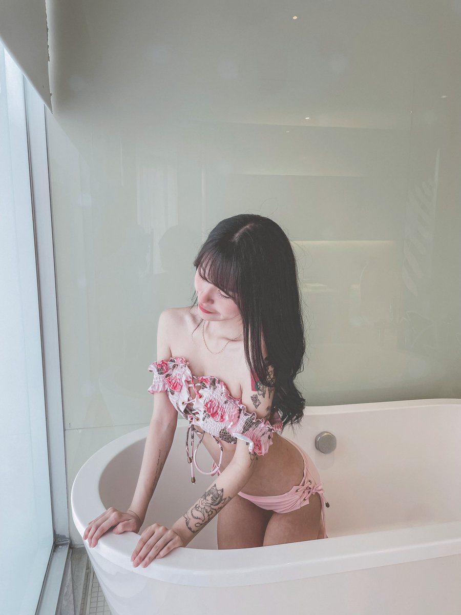 ineffable_529's tweet photo. 聽說推特只要按了別人的文章或愛心
或追蹤都會被朋友發現
侯～大家要小心不要亂看色色的東西喔🧐 https://t.co/LuqMSKhkWA