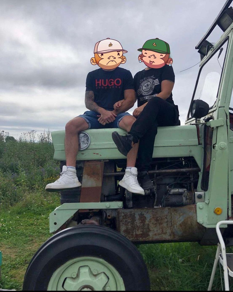 R4vinF's tweet photo. Touching grass with wifey, why so mad she said, just ape !! @justape_ @Apish_community #JustFlex #apish https://t.co/MF7V6olEaB