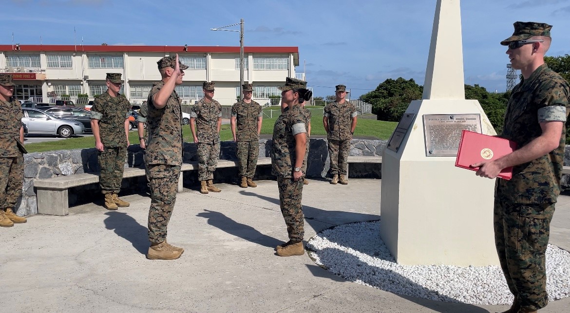 Help us congratulate the newly promoted Major, Maj Matthew D. Holfinger! An 0302 by trade, he currently serves as 3D MEB's Senior Watch and Information Management Officer! #SemperFidelis #3DMEB #IIIMEF #Marines #MarineCorps #Rah #Oorah #CTF763 #IndoPacific #AlwaysFaithful