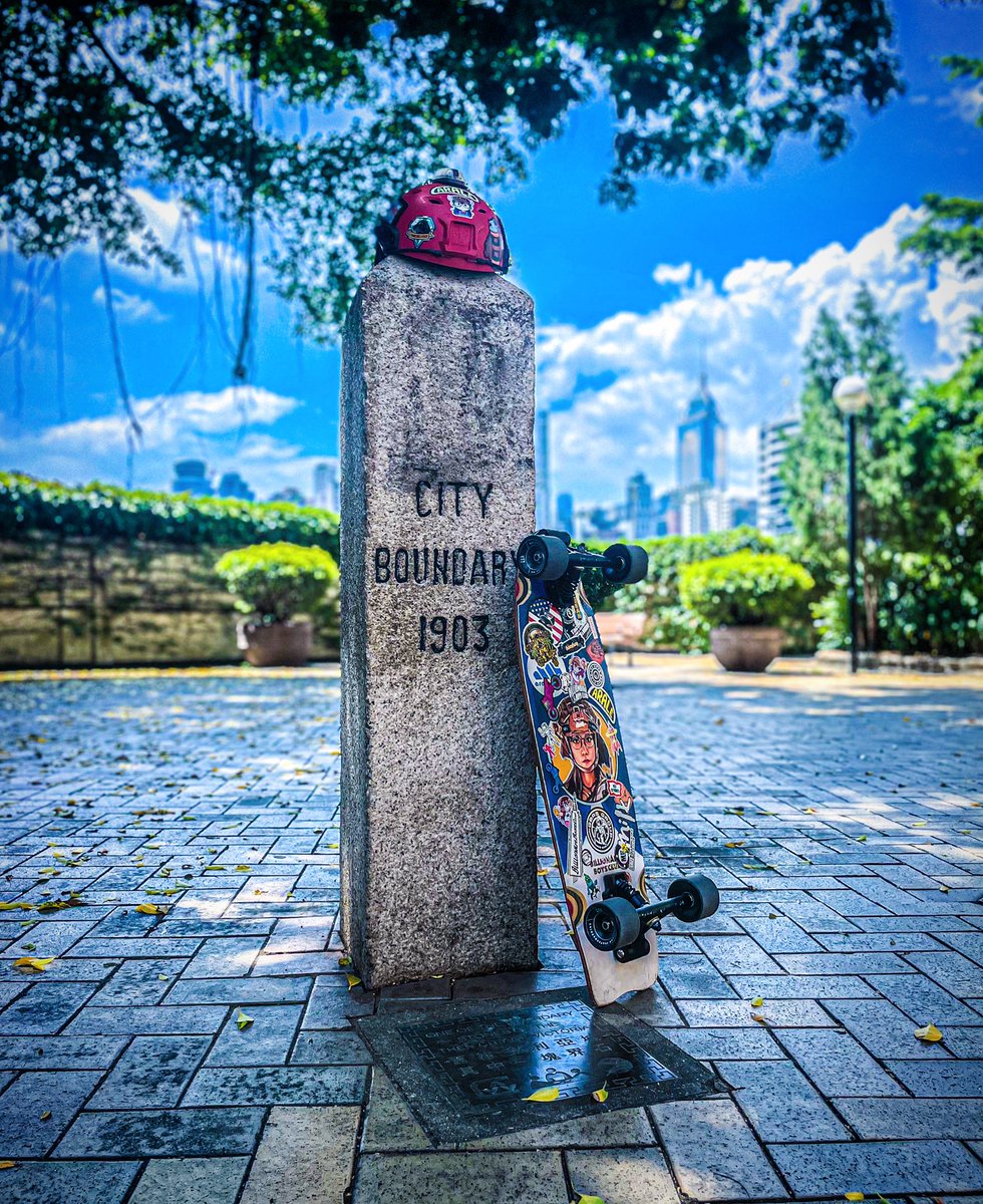 uncle_fury's tweet photo. Long range Skateboarding @ boundary Stone of “The City of Victoria” 1903（維多利亞城界石.跑馬地）
#boundarystones #victoriacity #1903AD #skateboarding #Dayride #今天生活似寫意 #sweatisfun https://t.co/Yy6SQ3vDig