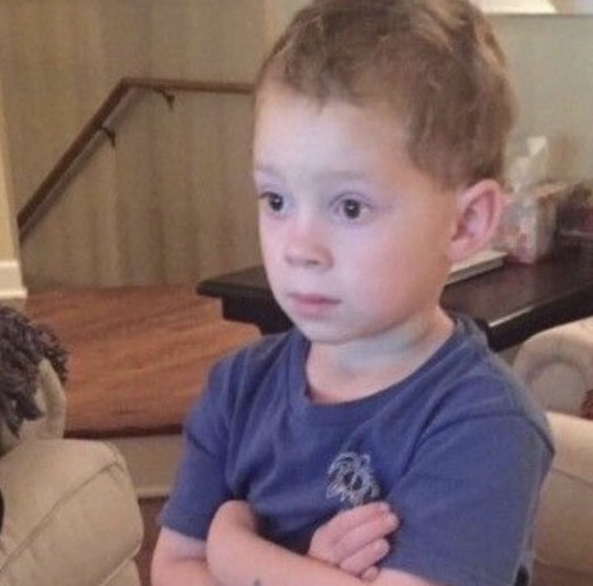 شكلي بعد م استوعبت انه باقي لي ٤ شهور واصير اُم: