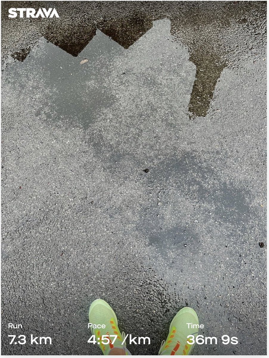 Nearly stayed in bed. Never regret a run! 🌧 🏃🏻 #ukrunchat #6amclub #noregrets