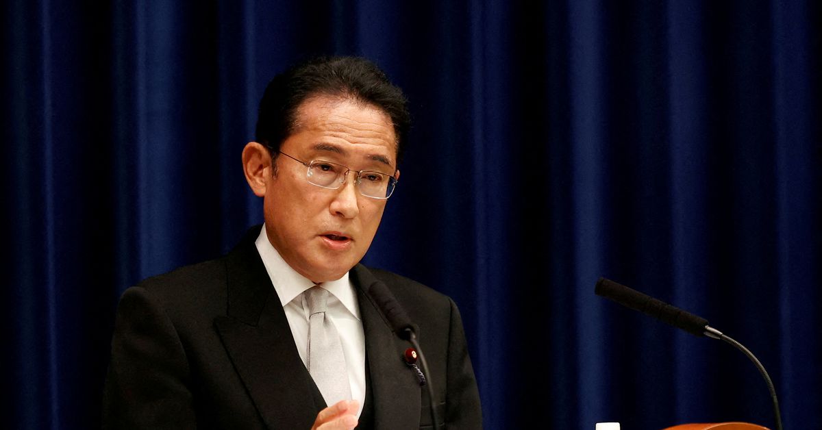 Japan PM accepts criticism he failed to fully justify Abe's state funeral reut.rs/3TUpdw7