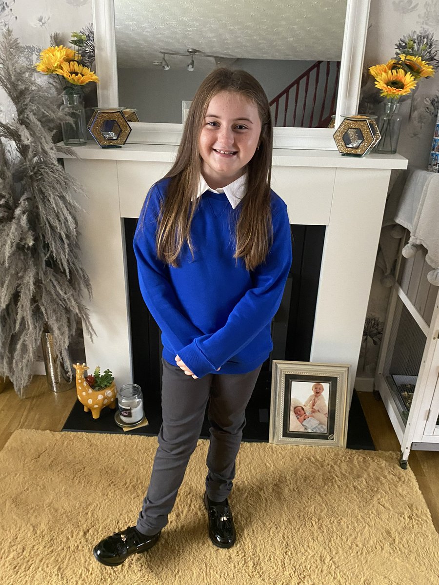 MichelleJulier2's tweet photo. I remember her first ever day @Newyorkprimary with miss swan as if it where yesterday and now she’s off into year6. How did that happen? https://t.co/3OLKx8UOy3