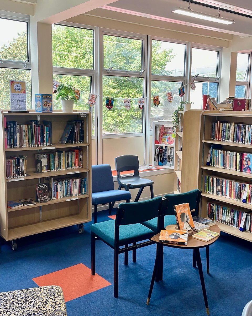 Bulmershe School Library tweet media