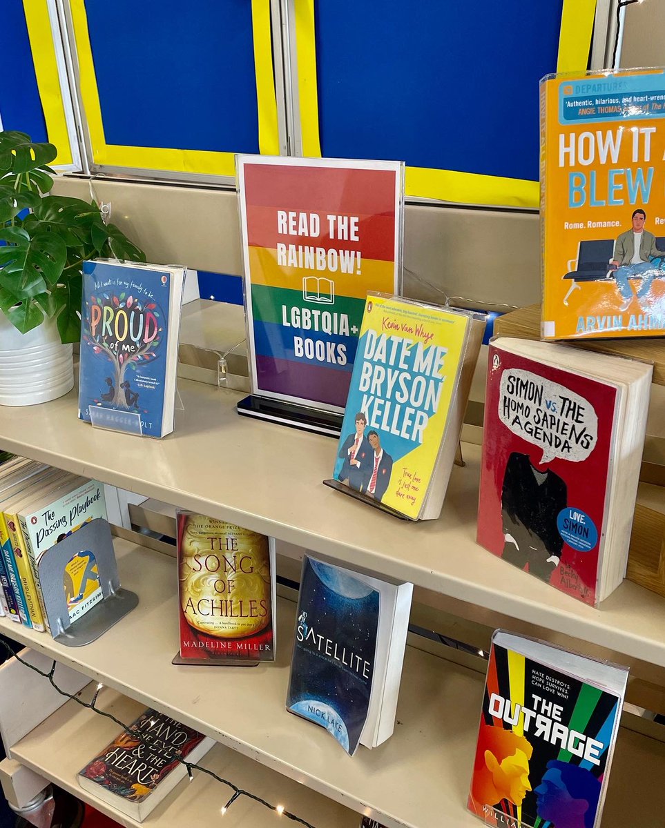 Bulmershe School Library tweet media