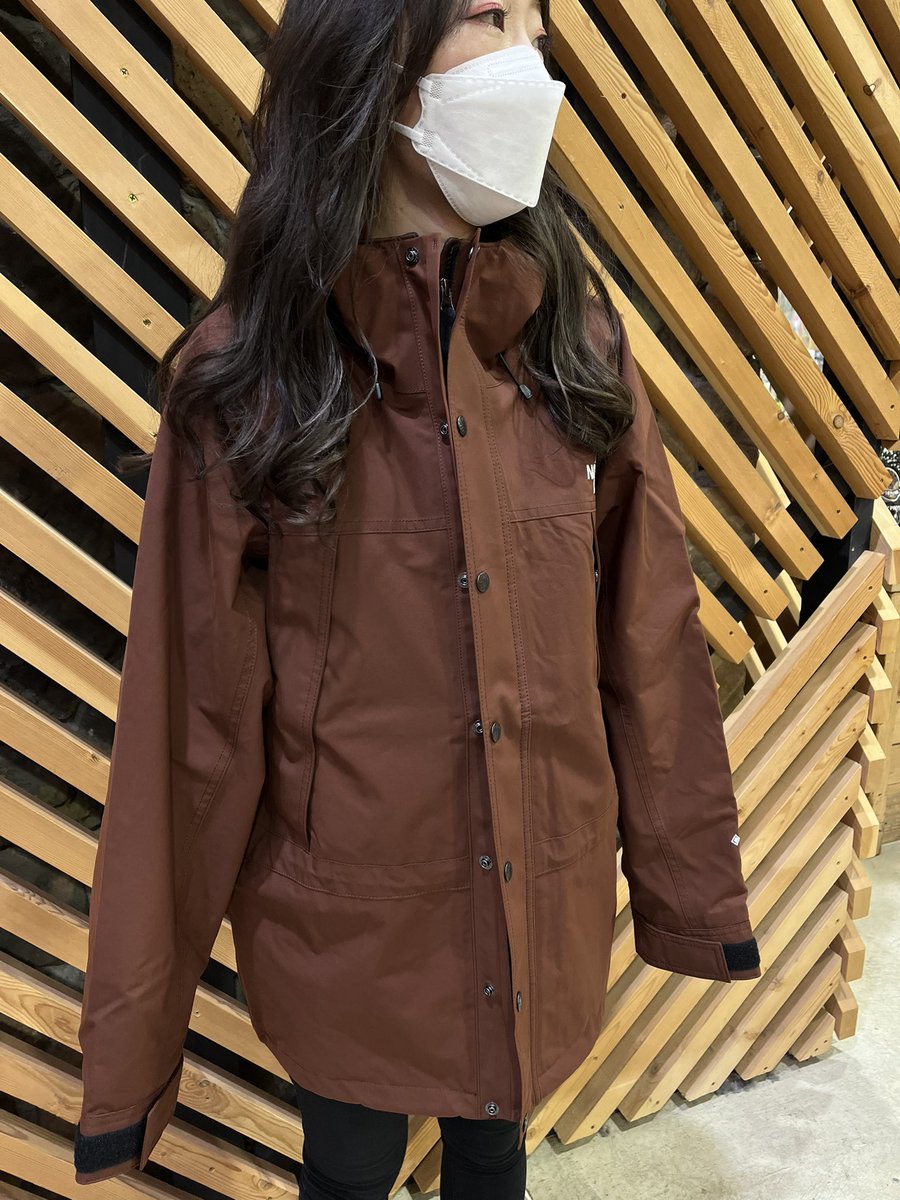spopia_hamatyu's tweet photo. 明日（9/9）発売
THE NORTH FACEの新作
【Mountain Light Jacket】

ノースフェイス定番のデザインでかっこよく寒さ対策🥶☺️

防水機能もついてるから雨の日もオシャレにお出かけ‼️☔️

ぜひこの機会をお見逃し無く‼️🌈✨
 #THENORTHFACE  #MountainLightJacket https://t.co/CfoHfeUHE4