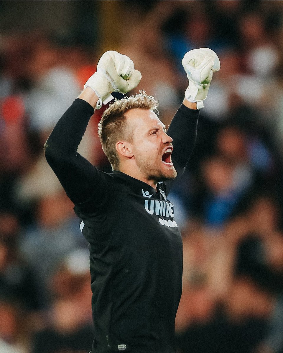 Simon Mignolet (@smignolet) on Twitter photo <a href="/ChampionsLeague/">UEFA Champions League</a> nights at Jan Breydel π₯ππΌππ€ #BluvnGoan #YNWA #WeAreBruges <a href="/ChampionsLeague/">UEFA Champions League</a> nights at Jan Breydel π₯ππΌππ€ #BluvnGoan #YNWA #WeAreBruges
