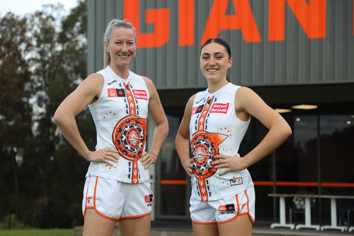 Designed by Leeanne Hunter with input from the leadership group, the @gwsgiants Indigenous guernsey focusses on family and communities.

#AFLW | #AFLWDeadly