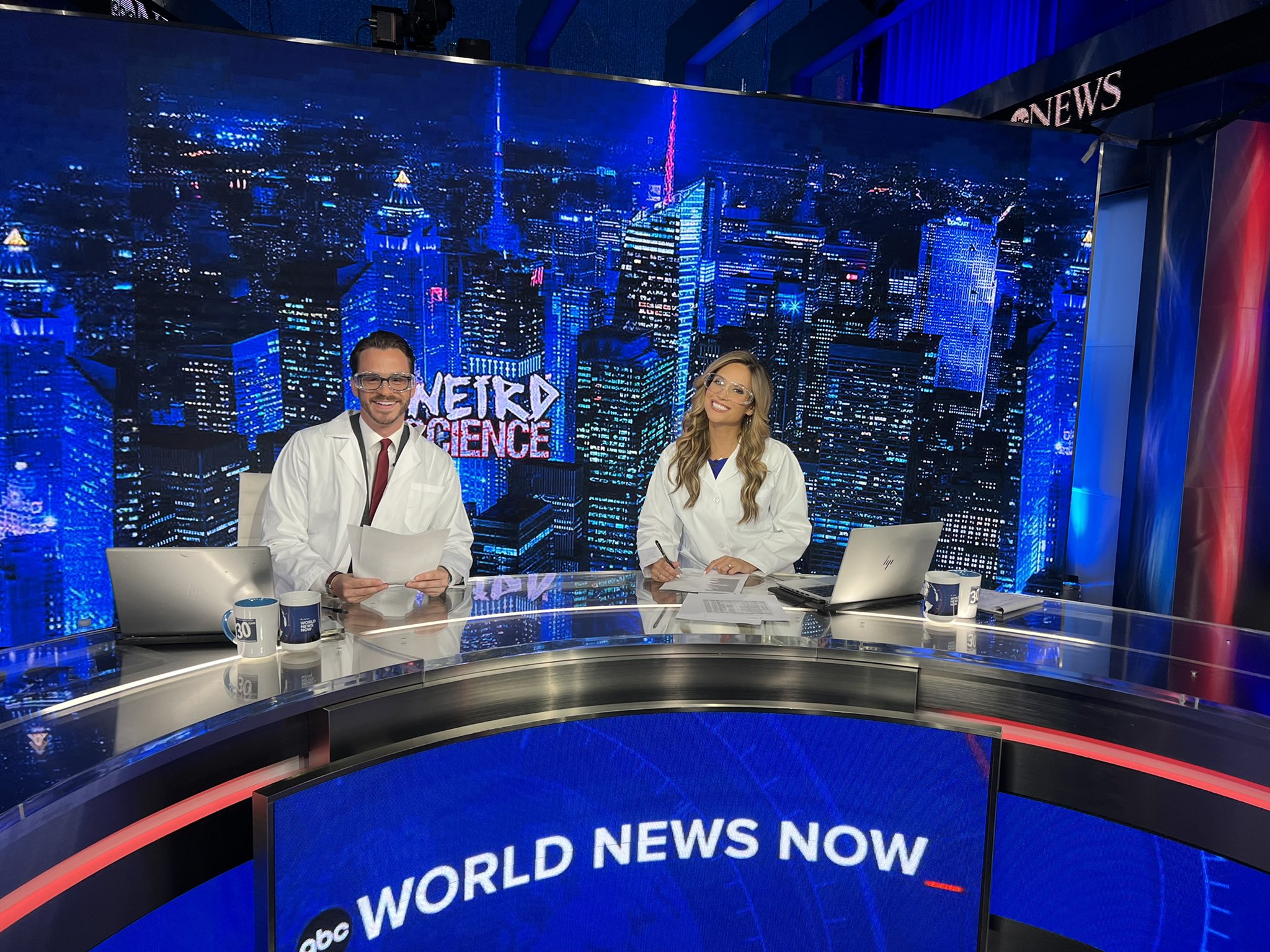 Rhiannon Ally on Twitter: "Coming up on @abcWNN ☀️#sciencenerds