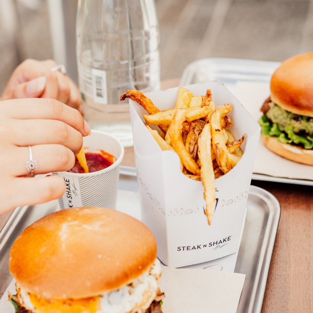 Le meilleur remède contre le blues de la rentrée.

#SteaknShakeFrance #SNSFrance