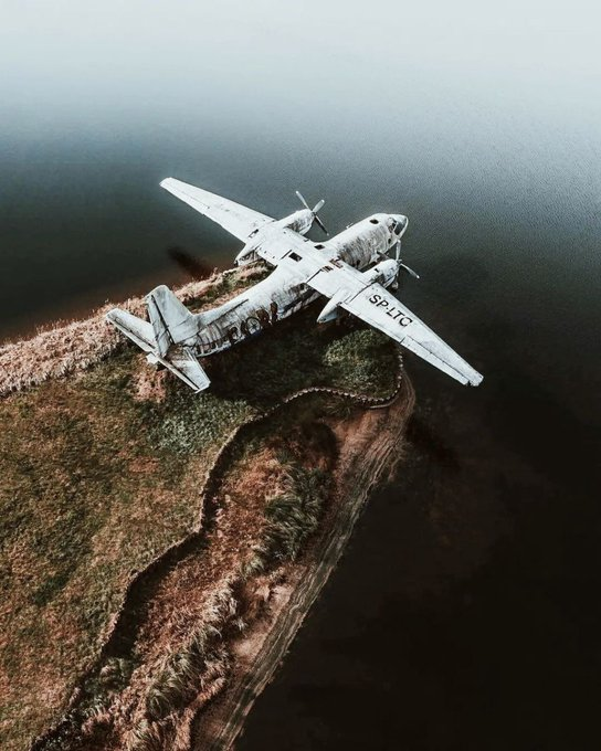 OraundR's tweet photo. An abandoned plane in Poland. https://t.co/BNnb9dVoAH