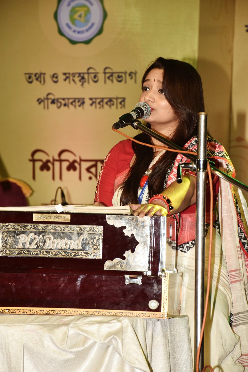 📌 youtu.be/6azR_97r5B0 👈
My performance at the "Kabipranam" event organised by The Department of Information and Cultural Affairs of #westbengal
#subscribetomychannel #live #livemusic #liveperformance #kabipranam #RabindraSangeet #jayitaghoshofficial #LikeShareSubscribe