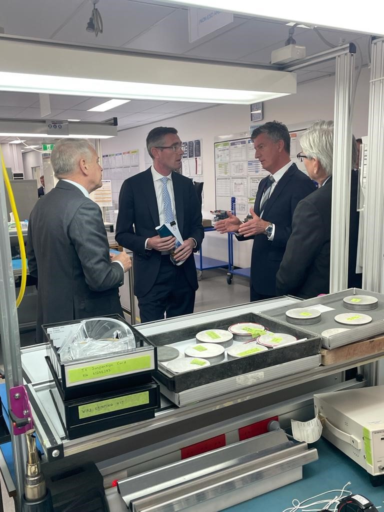 ThalesAustralia's tweet photo. Thank you @Dom_Perrottet for visiting our Rydalmere facility, a great opportunity to see world leading autonomous and #submarine technology made in NSW & supporting #OurADF for over 40 years. Great that you could meet some of our 500+ skilled people in the heart of #westernsydney https://t.co/tfNGM0JlTb