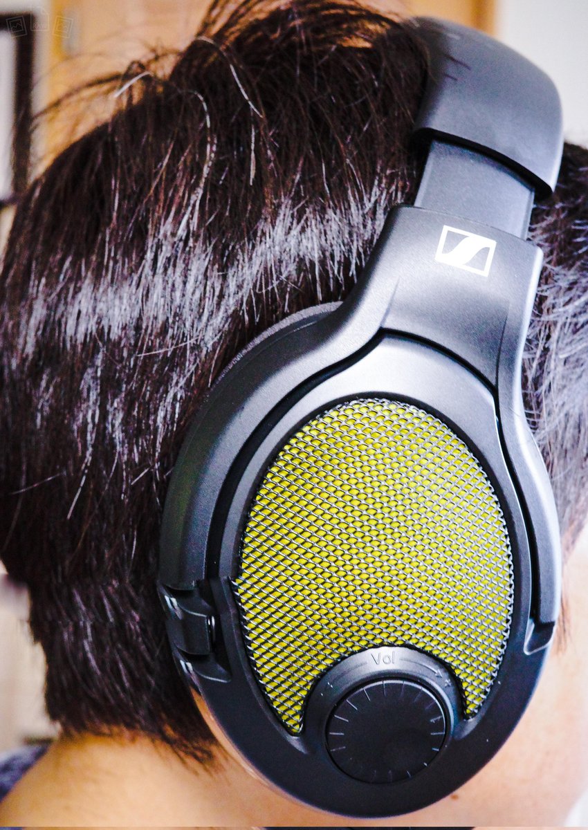 shigeneco's tweet photo. ヘッドセット より ヘッドフォンとして楽しむ時間が長くなりそう
かなり良い音です。#PC38x https://t.co/9G9p1e3soj
