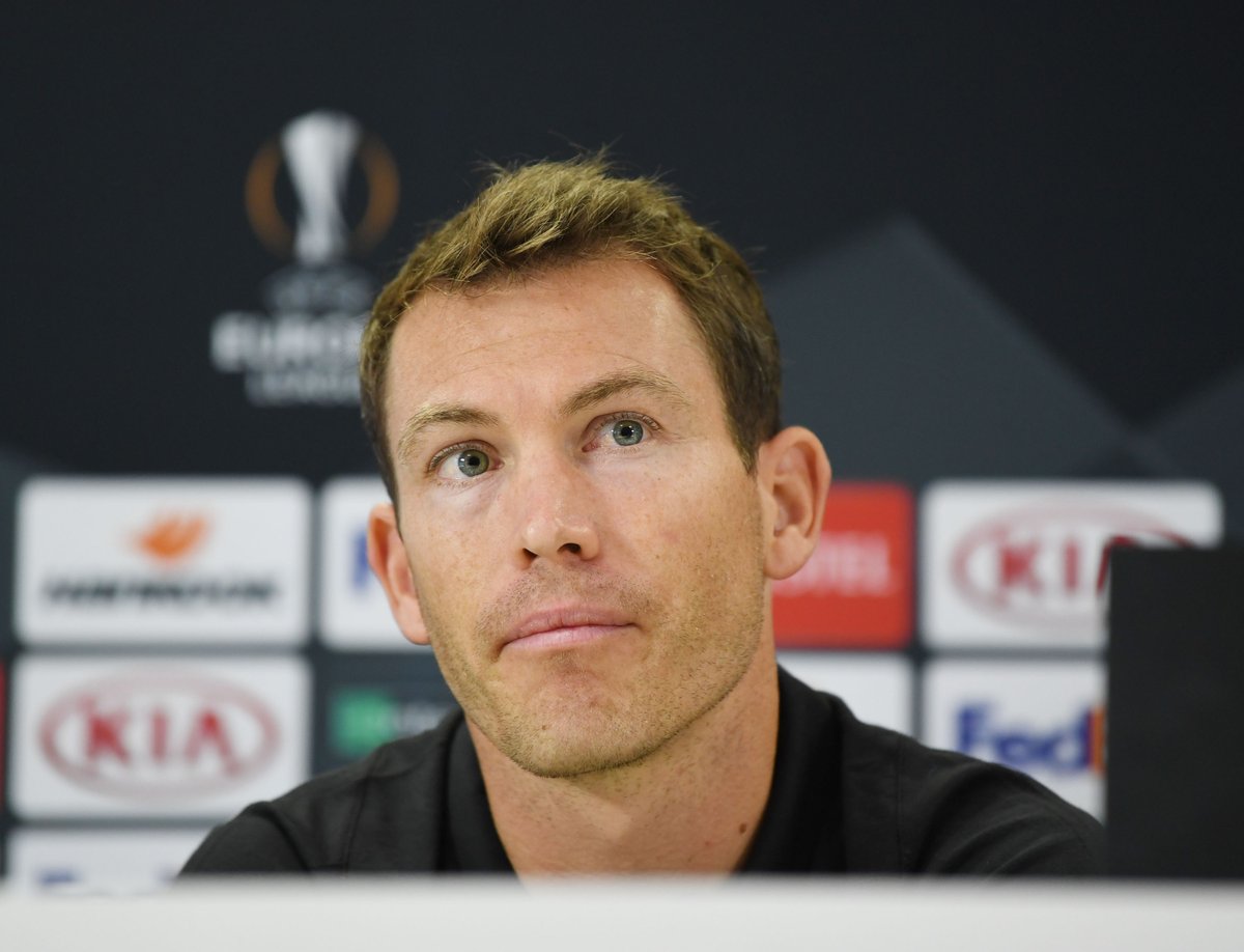 Arsenal's tweet image. The five Swiss players to have represented our men&apos;s first team...

🇨🇭 Granit Xhaka
🇨🇭 Stephan Lichtsteiner
🇨🇭 Martin Angha
🇨🇭 Johan Djourou
🇨🇭 Philippe Senderos

Well done if you named them all 🙌