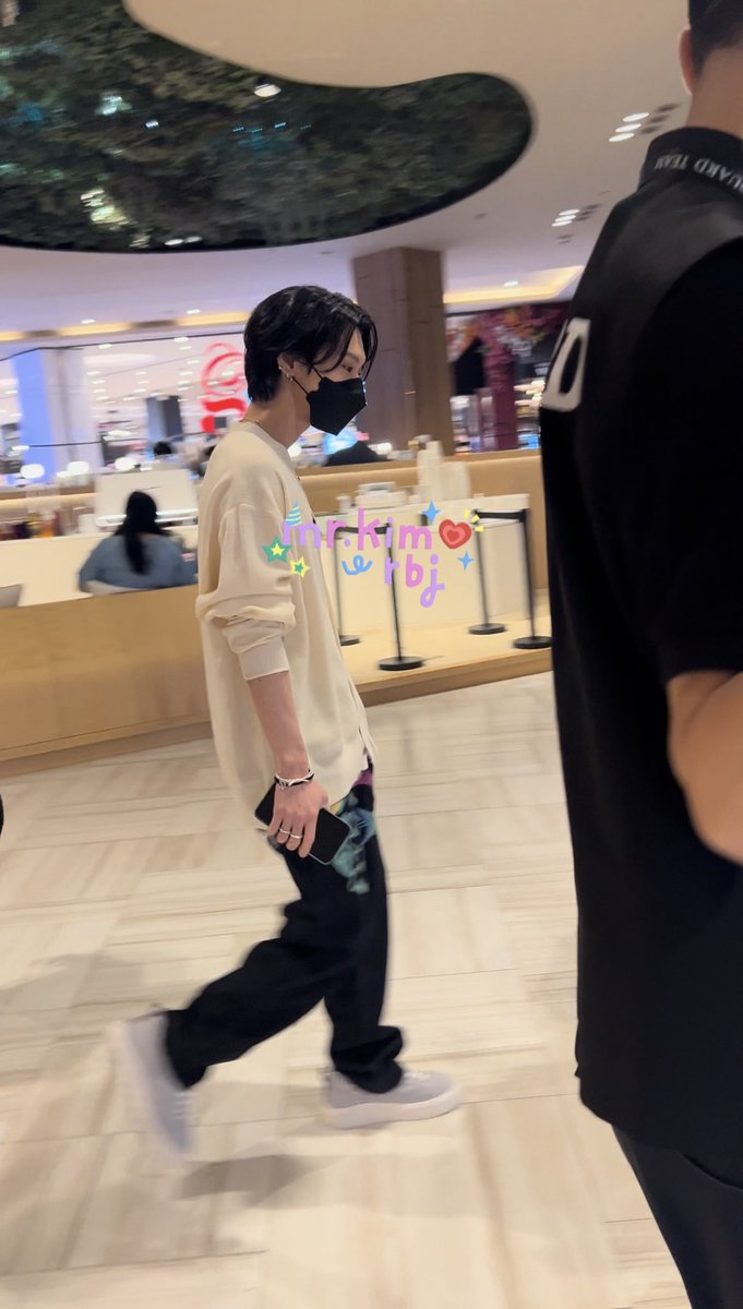 มึง กุจะมาเข้าห้องน้ำ แต่กุเจอเตนล์ ไม่ปวดฉี่แล้วช่วยด้วย 😭😭😭😭😭😭😭😭😭😭