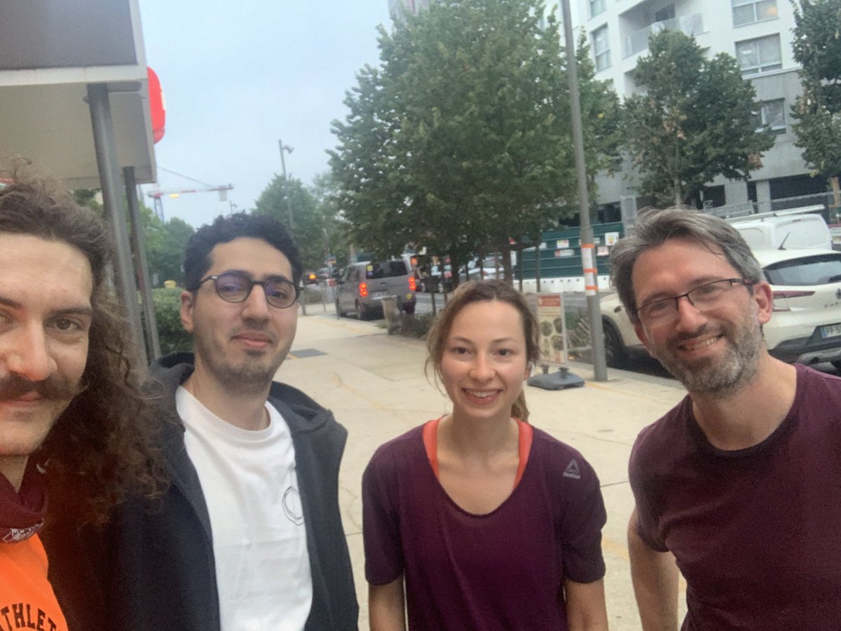 JWestermayr's tweet photo. Starting the 4th day at #MLQCDyn with a running and yoga session with students from @theo_chem and @artur_izmaylov. Happy to have so many motivated people in Paris. Carlo from @warwickuni even made it here by bike! @marquetand @Brigitta_B_ @CecamFr @cecamEvents https://t.co/aMnBKNqzjQ
