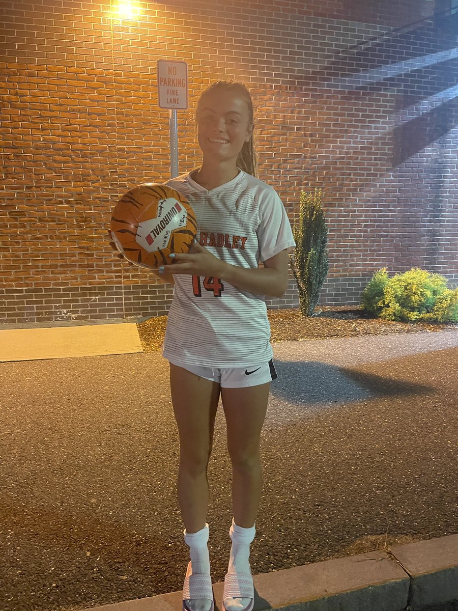 SH_GirlsSoccer's tweet photo. Congrats GG Roy in a solid game on defense in a tough loss at WestSide!
#Tigerball #learnandgetbetter #rollπ
βs https://t.co/feOLLj9jOZ