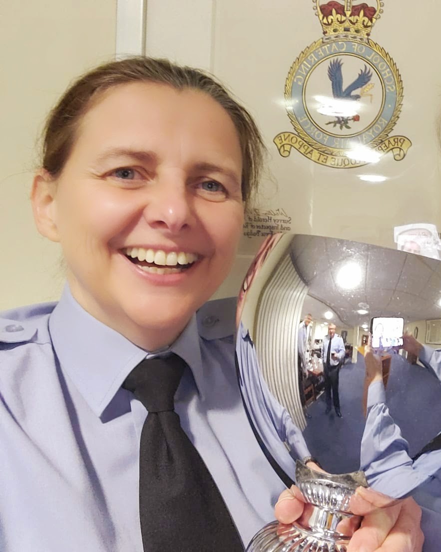 DawnieC_RAF's tweet photo. Fabulous top table yesterday for WO Tina Wilson to celebrate her RAF career as she prepares for a whole new life in Australia. Going to miss you loads but now searching flights to Perth ๐. Well done @RAFConingsby Catering team, amazing food and hosting. #serviceleaver https://t.co/xWmVZp4RlS
