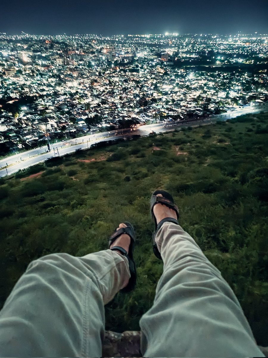 Ipzala19's tweet photo. NightMode on #OPPOReno8Series #nightinspired #oppoambassadors https://t.co/OS8yyorSgP