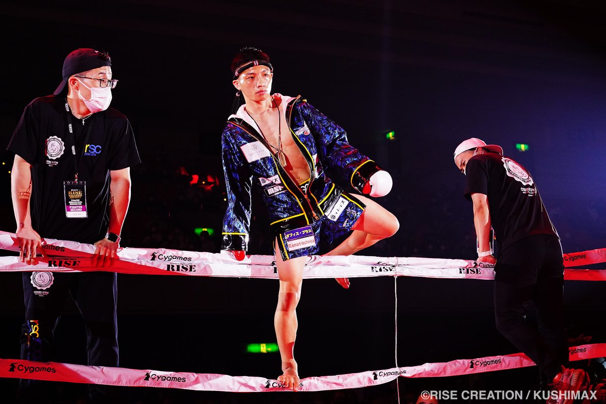 RISE_2003's tweet photo. 『📸 Back Side of #RISE_WS 2022 OSAKA』
大﨑一貴(OISHI GYM) @KazukiOsaki80
#RISE_WS 2022 大阪 各試合配信中📲
視聴はコチラ➡https://t.co/9ji7qmka8y
※チャンネル登録もお願いします🤲🥺
#RISE
#KUSHIMAX @kushima_makoto https://t.co/otzrZx11ZH