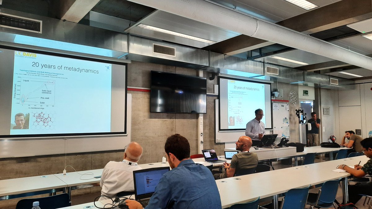 spiwokv's tweet image. Freezing H2O by #metadynamics by @nanophononics @cecamEvents