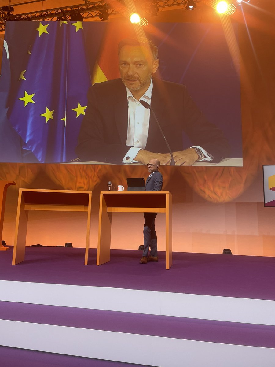 Astrid Doerner (@astriddoerner) on Twitter photo Finanzminister #Lindner gibt sich im Gespräch mit <a href="/smatthes/">Sebastian Matthes</a> betont zuversichtlich. „Ich jedenfalls bin kein Kassandra-Rufer.“ Und: „wir brauchen Zuversicht und Gestaltungsehrgeiz.“ #HBBanken #Handelsblatt Finanzminister #Lindner gibt sich im Gespräch mit <a href="/smatthes/">Sebastian Matthes</a> betont zuversichtlich. „Ich jedenfalls bin kein Kassandra-Rufer.“ Und: „wir brauchen Zuversicht und Gestaltungsehrgeiz.“ #HBBanken #Handelsblatt