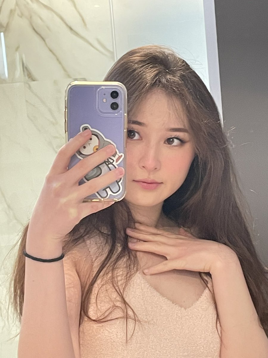 TinaKittenScam's tweet photo. Wanted to see what it's like to be someone's virtual girlfriend, so if you're interested let me know!!!

#girlfriend #streamer #twitch #gamergirl #findom #cute #relationship #catfish #findomme #dm #dmme #dom #sub #cashapp #paypig #wholesome #sexting #EGirlfriend #Korean #asian https://t.co/9rVbG7h97G