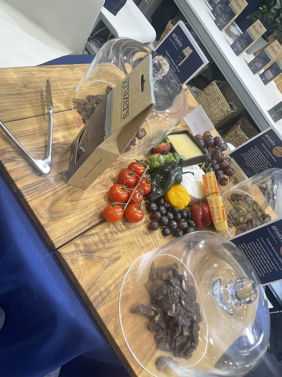 ostankovski's tweet photo. #putbeefonyourboard
#jimsjerky
#grazersrange https://t.co/xiN8jb1HOT