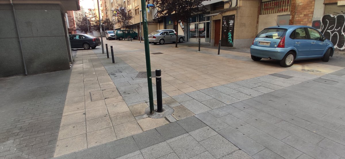 Jonp (@jontxu0) on Twitter photo Egun on.
Argi dago ezin dela hemen aparkau. Baina obrak egon diren bitartean aparkau ahal izan bada aparkaleku falta gaitik. Zergaitik oin Mugurun barrakak dauzela eta aparkaleku geiau falata direla ez? Kotxe guztiak izuna dute
Ez dut bidezkoa ikusten. <a href="/GDKOUdala/">Galdakaoko Udala</a> <a href="/Gdko_Polizia/">Galdakao Polizia</a> Egun on.
Argi dago ezin dela hemen aparkau. Baina obrak egon diren bitartean aparkau ahal izan bada aparkaleku falta gaitik. Zergaitik oin Mugurun barrakak dauzela eta aparkaleku geiau falata direla ez? Kotxe guztiak izuna dute
Ez dut bidezkoa ikusten. <a href="/GDKOUdala/">Galdakaoko Udala</a> <a href="/Gdko_Polizia/">Galdakao Polizia</a>