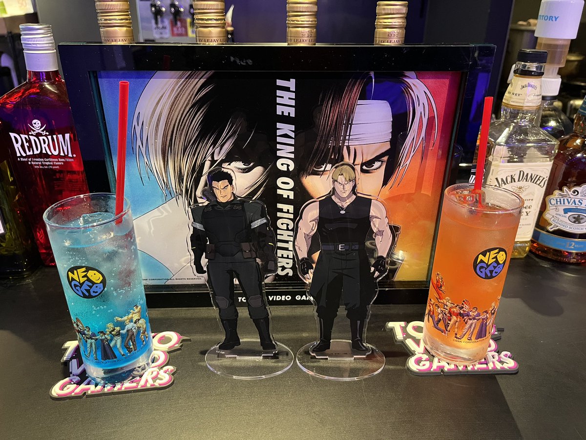 Sakik0325fG's tweet photo. スプリガンポップアップストア行ってきた〜‼️(撮影&SNSへのアップはスタッフさんに確認🆗)
今日は暁とボーを買ったよ💕ニコイチだね💕
からの‼️
呼吸をするかのようにTVGへ👍
まいまいちゃんがお盆を出してくれました😭
こ、こんなお盆あったんかいッ‼️
#BAR_KOF
#akibaTVG https://t.co/Txyo66Zalz