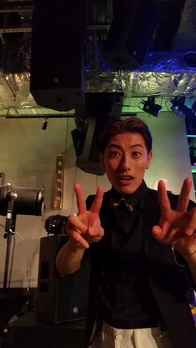 Samkim1223's tweet photo. 『Ranunculus vol.2』観てきました。。生バンドに生歌って贅沢だ。歌声が素敵で、ダンサー皆さんカッコイイ!
楽しかった~!
役じゃない推しからのガッツリファンサにも神席にも感謝❤️
#rananculus #楢木和也 https://t.co/AIyOfsW5AU