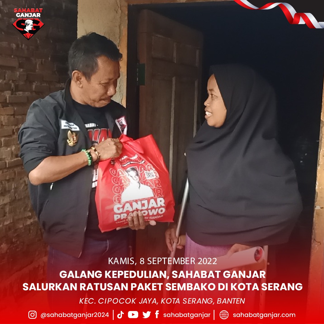 sahabatganjar's tweet photo. Semangat berbagi Sahabat Ganjar bertajuk “SEBAR: Sembako Rakyat” kali ini hadir di Kecamatan Cipocok Jaya, Kota Serang, Banten.

#GanjarPranowo #SahabatGanjar #Ganjar #PembagianSembako #Banten https://t.co/upJPxls5VB