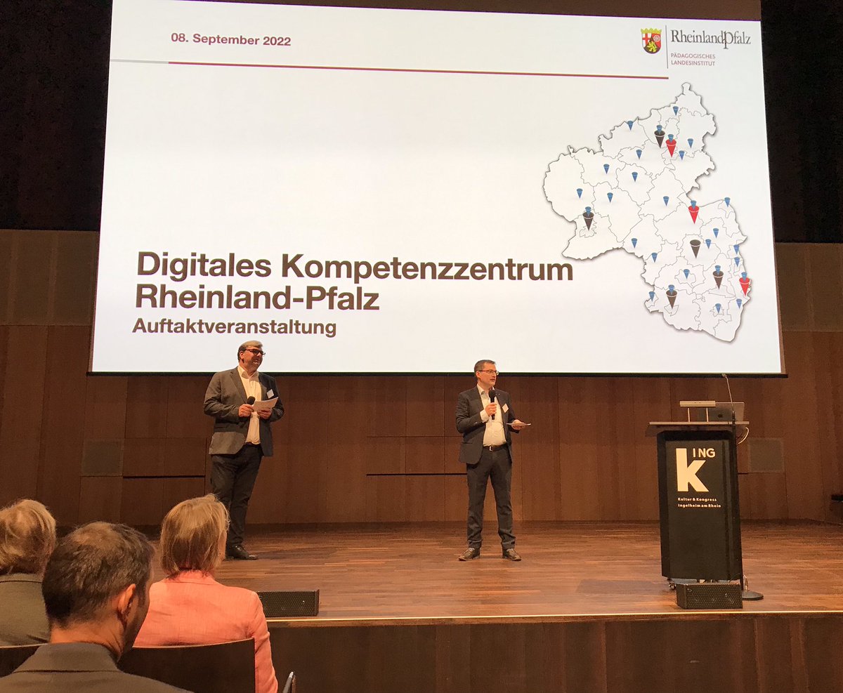 pl_rlp's tweet photo. Das digitale Kompetenzzentrum #RLP am PL geht heute im Rahmen der Eröffnungsfeier offiziell an den Start. Ein wichtiges Ziel des Tages und des #DigiKomp ist die #Vernetzung der Partner, aber auch die Schaffung einer zentralen Ansprechstelle @digiKompRLP @Bildung_RLP https://t.co/5Uawxws5XH