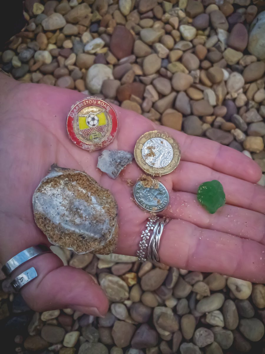 EarthScanners's tweet photo. 🗓️ - 05/09/22
🔍 - #Pembrokeshire
•
#metaldetecting #metaldetectinguk #metaldetectors #metaldetectorist #metaldetectorists #metaldetectingwales #detectorists #earthscanners #beachfinds #ukmetaldetecting #detectorist #beachmetaldetecting #beachdetecting #LostandFound https://t.co/wSdRsxB55Y