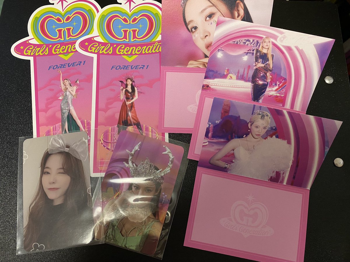 y_snst's tweet photo. GIRLSGENERATION Forever1 
チケット(ユナ、ソヒョン)、カード(ユリ、スヨン、ソニ)、スタンダードトレカ(ヒョヨン)、SFU(ソニ)をティファニーちゃんに変えてくださる心優しい方おりませんか...？緩募です...ダブりがすごい🥲 https://t.co/tlJW5KlGR4