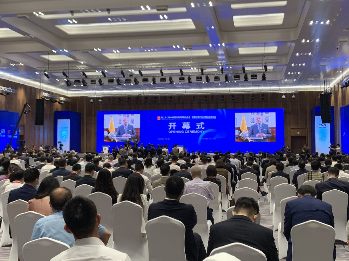 ©🇪🇨 El vicepresidente <a href="/ABorreroVega/">Alfredo Borrero Vega</a> invitó a autoridades, empresarios, medios de comunicación y círculos académicos a participar en la próxima XV Cumbre Empresarial 🇨🇳#China - América Latina y el Caribe, que tendrá lugar en #Guayaquil a mediados de diciembre de 2022.