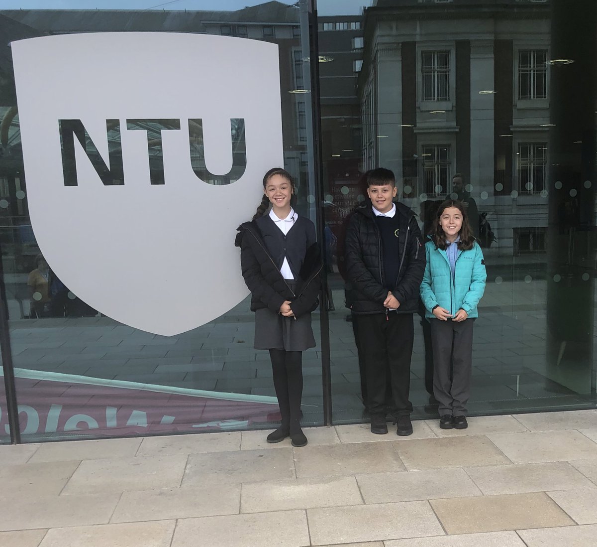 MissALRoberts1's tweet photo. We have arrived at Nottingham Trent University for our Student Leadership Conference! @GreenwoodSch @leaderstoday @NTU_Ed https://t.co/vCU2V7CRsc
