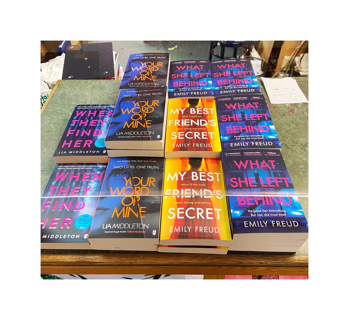 MsEmilyFreud's tweet photo. Thank you so much to everyone who came to celebrated my new book #WhatSheLeftBehind last night. Was wonderful to discuss the novel with the incredibly talented @liamiddlet0n ❤️🔥 #BookTwitter #HostWithTheMost https://t.co/MhVFSOaS6j