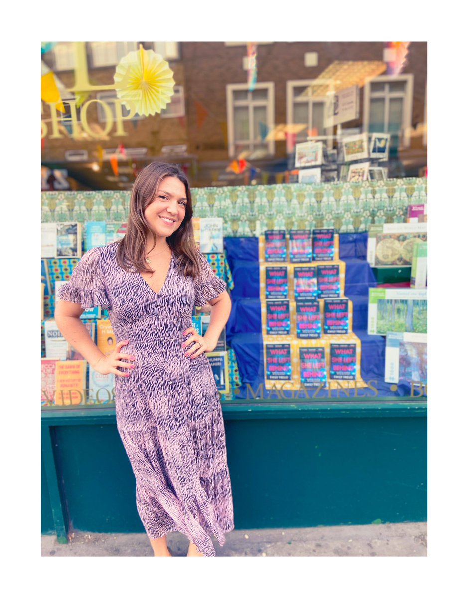 MsEmilyFreud's tweet photo. Thank you so much to everyone who came to celebrated my new book #WhatSheLeftBehind last night. Was wonderful to discuss the novel with the incredibly talented @liamiddlet0n ❤️🔥 #BookTwitter #HostWithTheMost https://t.co/MhVFSOaS6j