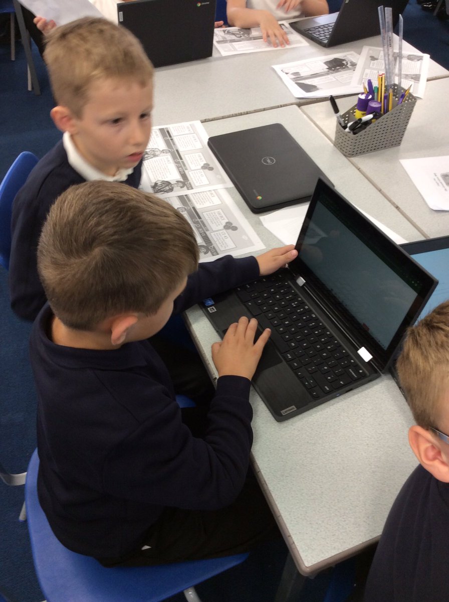 CamblesSchool's tweet image. Team Elephants have been busy using chromebooks to support heir understanding of new vocabulary from a timeline they had ordered #camblesforthcomputing #camblesforthreading