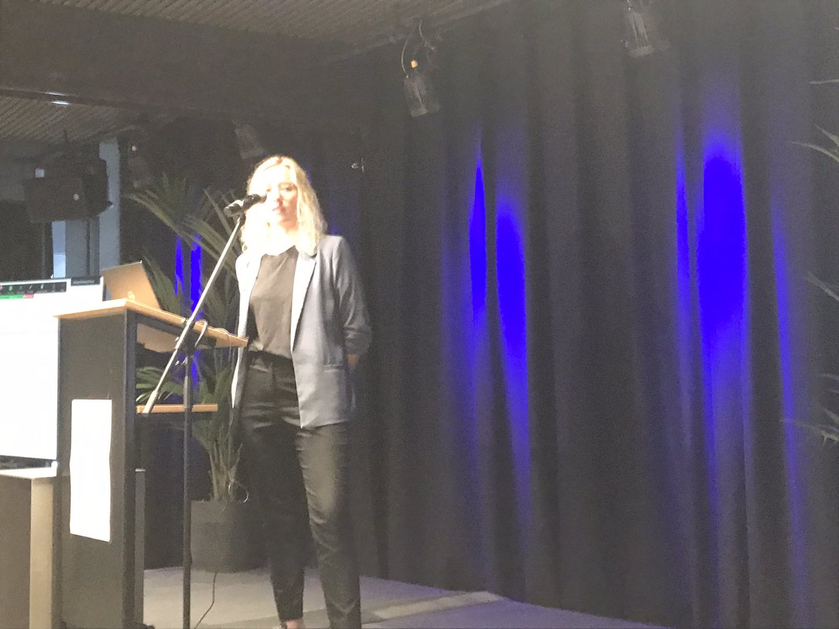 lennie_tm's tweet photo. Lovey start to day 2 #sysmus22 on socio-emotional effects of music. @D0nShirley - social cohesion in rhythmic tasks. @PTzanaki - the role of empathy in social bonding. Olivia Geibel - music as a social surrogate. And my self - first evidence for a goal-directed mechanism in music https://t.co/YlMfcaFHYX