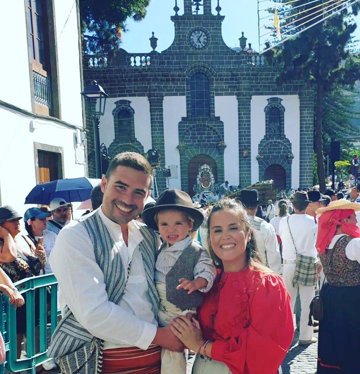 Aduenp's tweet photo. 👨‍👩‍👦❤️🇮🇨 https://t.co/g1S9olXlJp