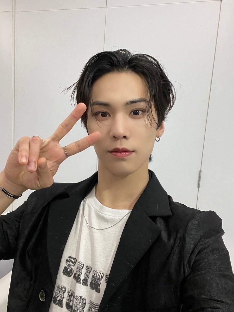ROCKYSODE's tweet photo. 🖤

#라키 #ROCKY https://t.co/5MN1GPnkp5