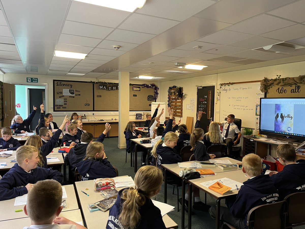 class6_mill's tweet image. We enjoyed some hot seating this morning around the characters from Skellig #themillreading #themillliteracy #skellig