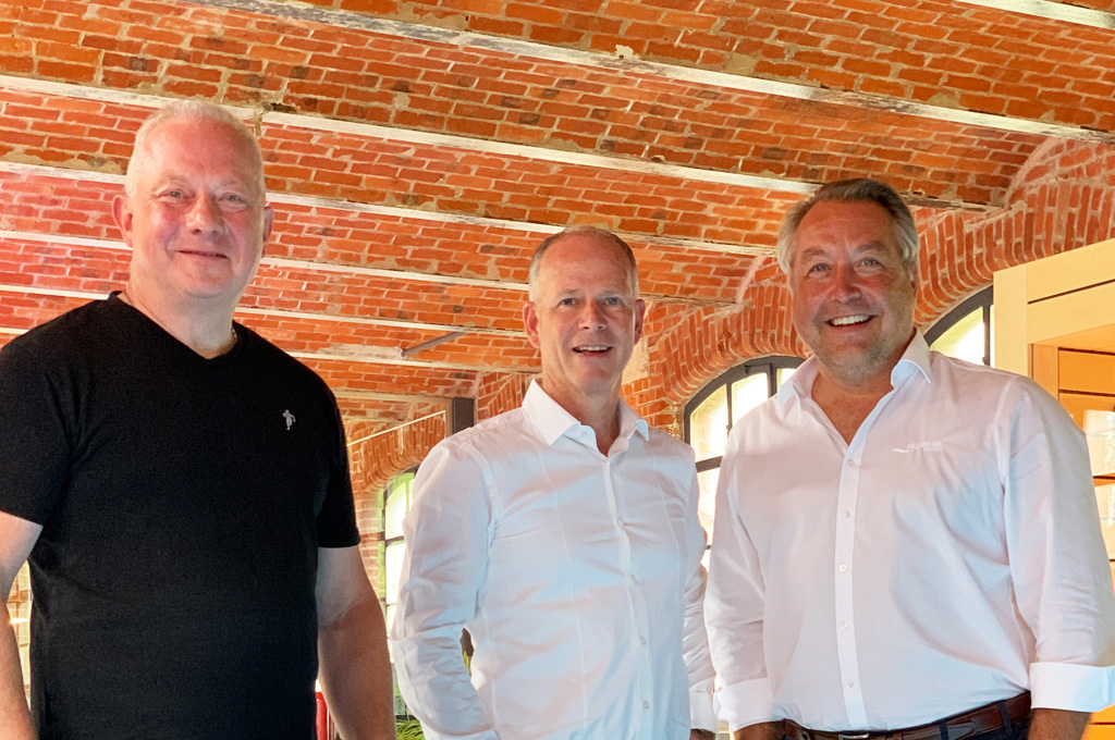 BehnckeGmbH's tweet photo. Donnerstag ist Podcast Tag. 
Heute mit Folge 51 „Luxuspools in Schwaben“.  https://t.co/nas0FhiBBf
#Behncke #podcast #fluvo #schmAlenberger #myfluvo #luxus #schwaben #poolandhome #pool #schwimmen https://t.co/JVSdWWS0GJ