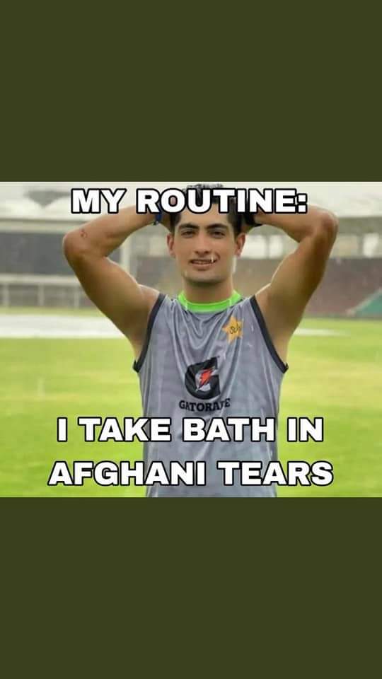 Naseem Shah right now😆
#NaseemShah 
#PakvsAfg #Naseemshahyoubeauty 
#AsifAli
