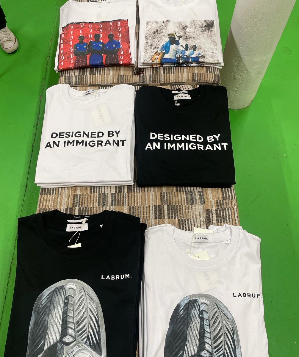 martaforesti's tweet image. Something happened last night in Mayfair, of all places.

Our friends and partners @LabrumLondon opened their new store and so #designedbyanimmigrant and a distinct Sierra Leone vibe took over Princes Arcade, Piccadilly, in the heart of #London✨

And just as well! #SaloneTwitter