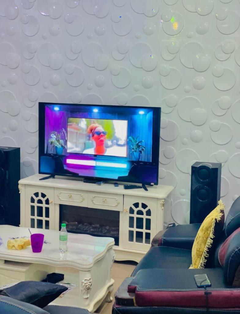 PropertyCalls's tweet photo. FOR SALE
Whatsapp/call-07068326772
Warri Deal FAST RUSH π₯π₯
- Fire Shelfπ₯
- Perfect condition
- Location Ughelli
- Price 120k
Buy & Use
The market value of the Fire Shelf is second frame hurry nowπ₯
#WarriTwitterCommunity #PropertyCalls #PeterObi https://t.co/1JxZ6wRlFD